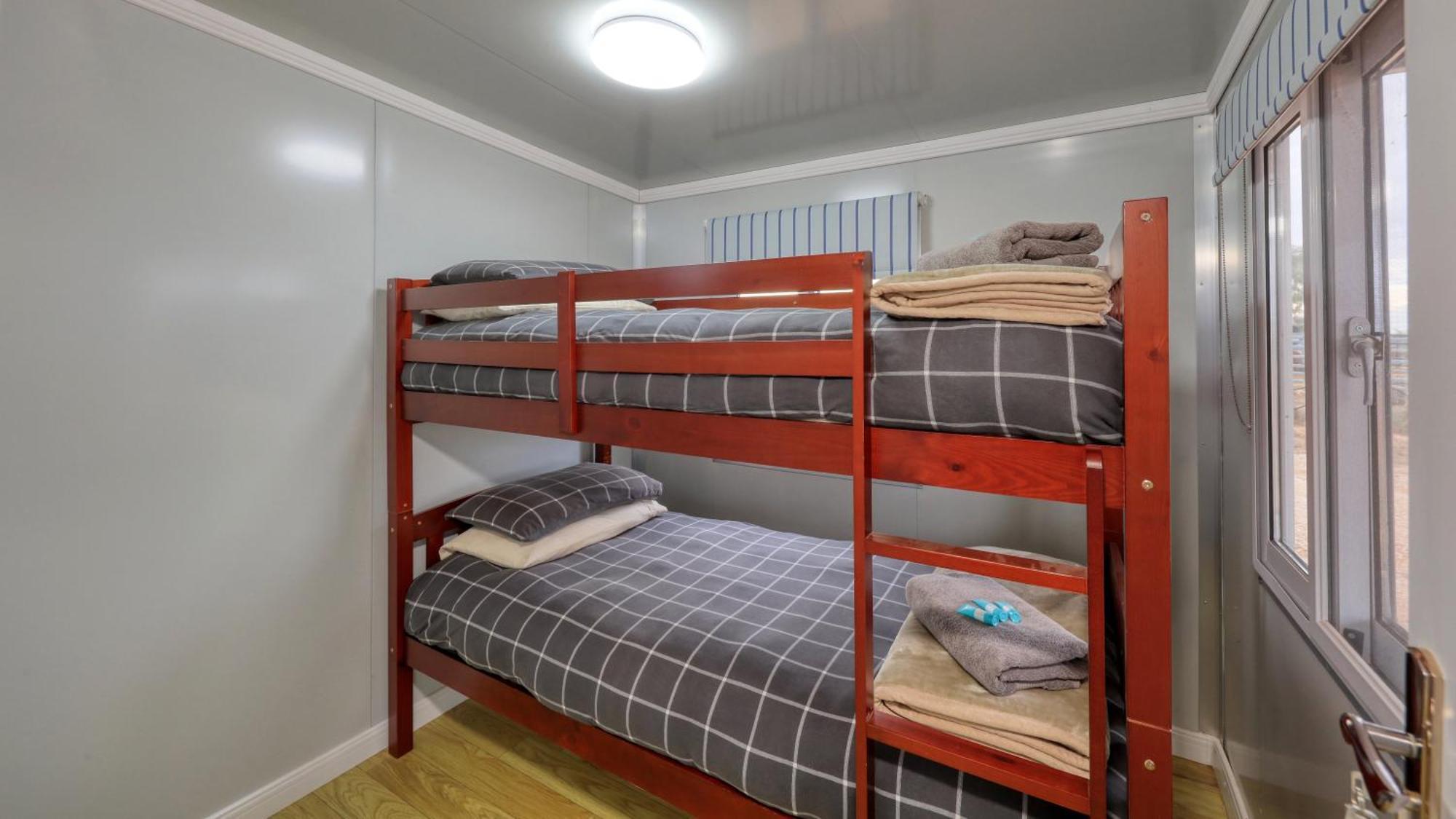 White Cliffs Self Contained Cabin Accommodation Екстериор снимка